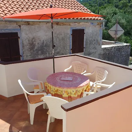 Apartamento With Parking Space Veli Losinj, Losinj - 11495 Veli Lošinj